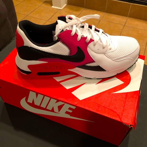 Women’s Nike Air Max Excee Size 10 - Picture 1 of 9